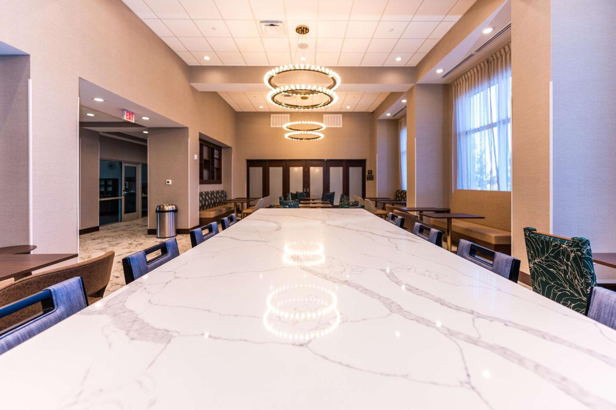 Hampton & Sugar Land, Tx Hotel